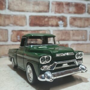 1958 GMC 100 Wideside Pickup Dark Green 1:24 Diecast by Motormax.