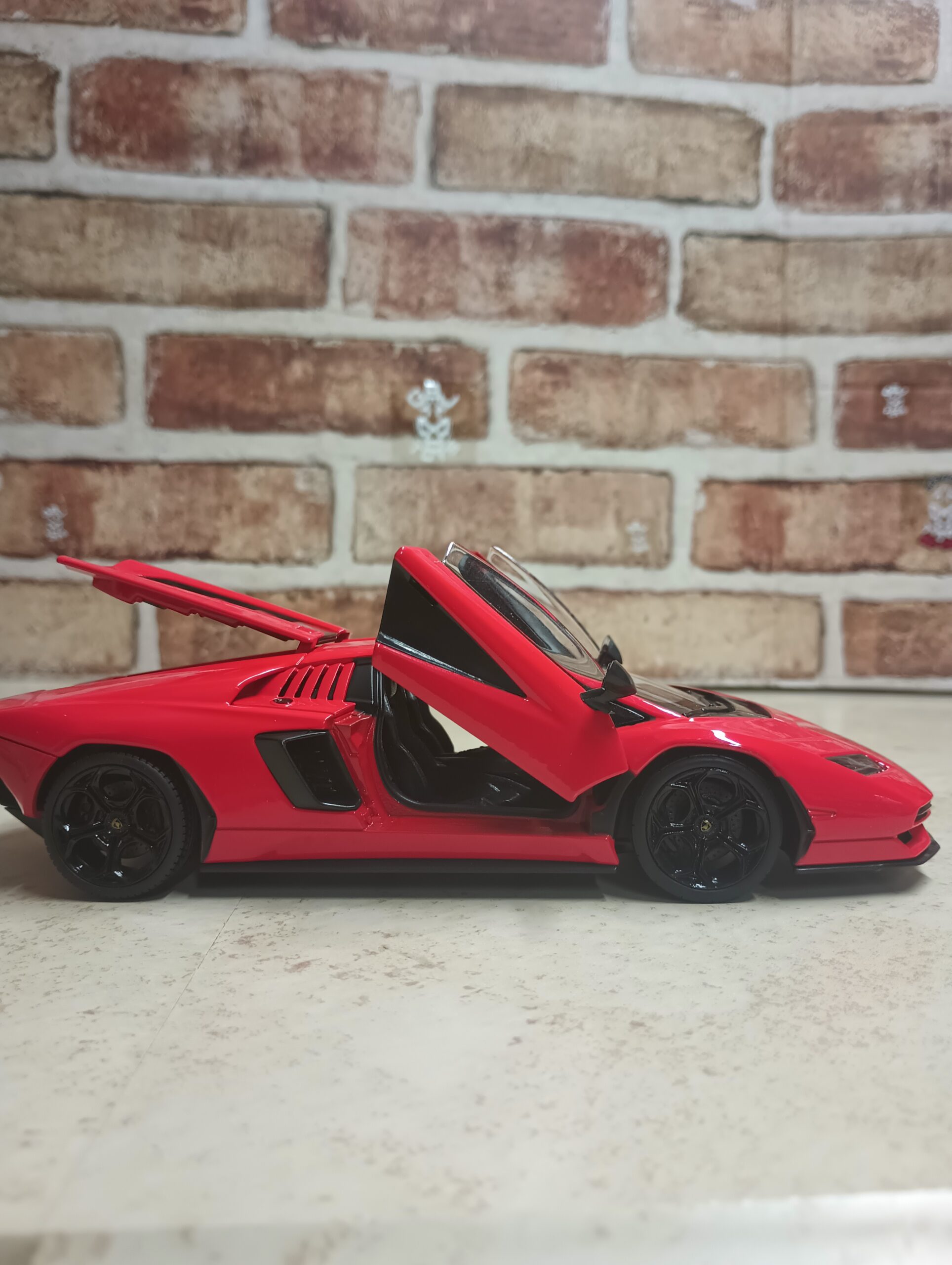 LAMBORGHINI COUNTACH LPI800-4 DIECAST BY WELLY - Imagen 5