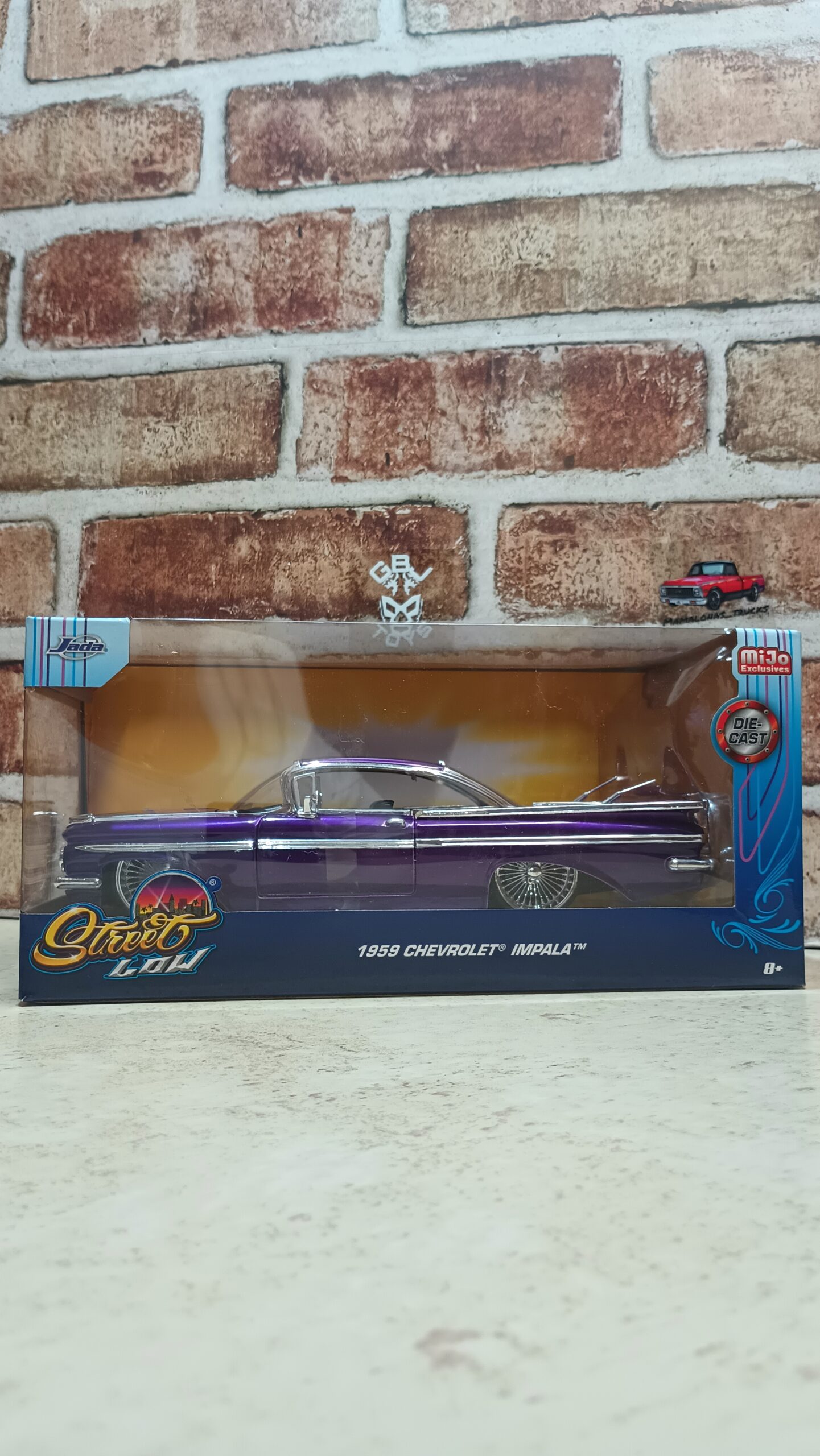 1959 CHEVROLET IMPALA 1:24 DIECAST BY JADA