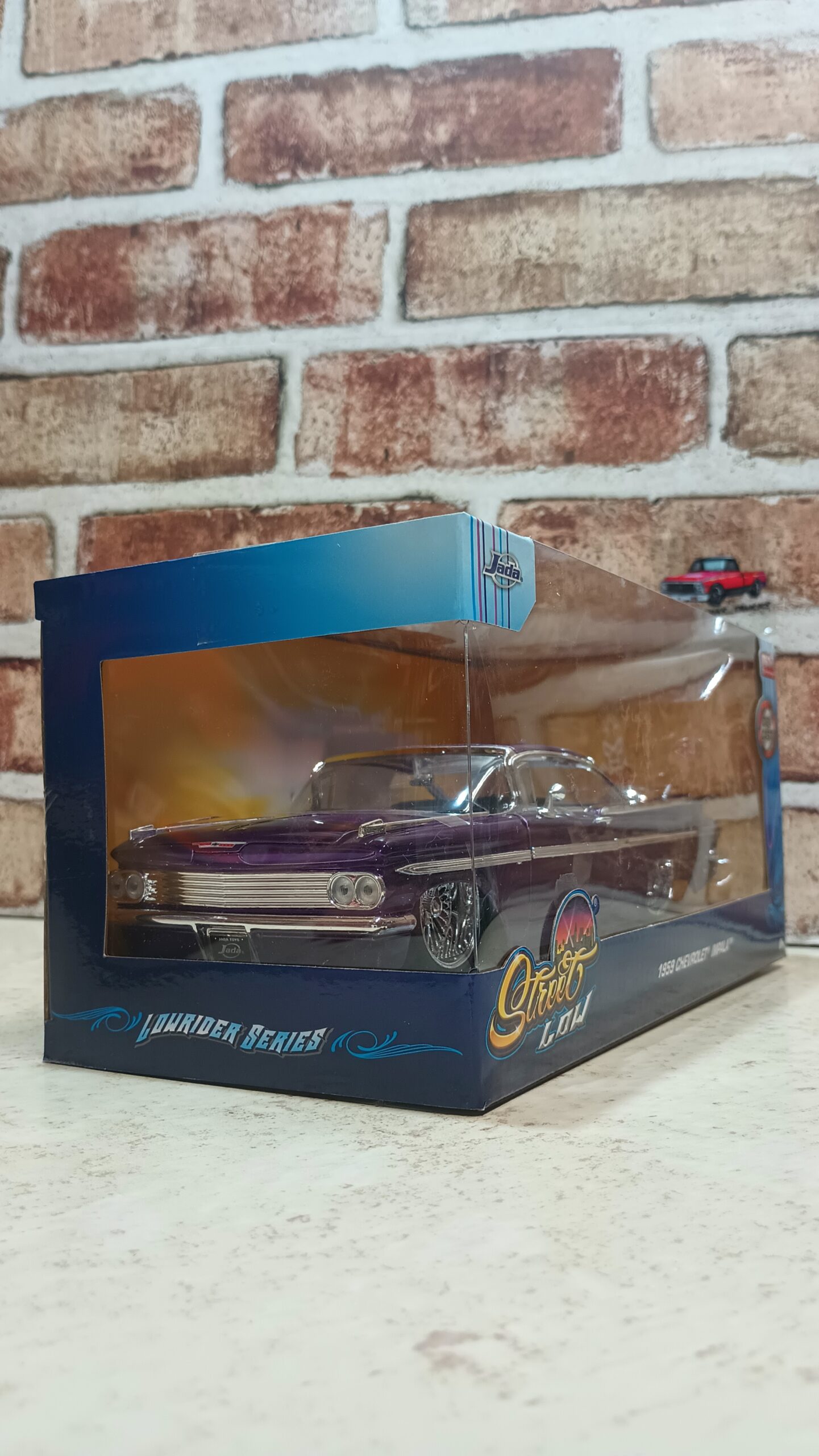 1959 CHEVROLET IMPALA 1:24 DIECAST BY JADA - Imagen 2