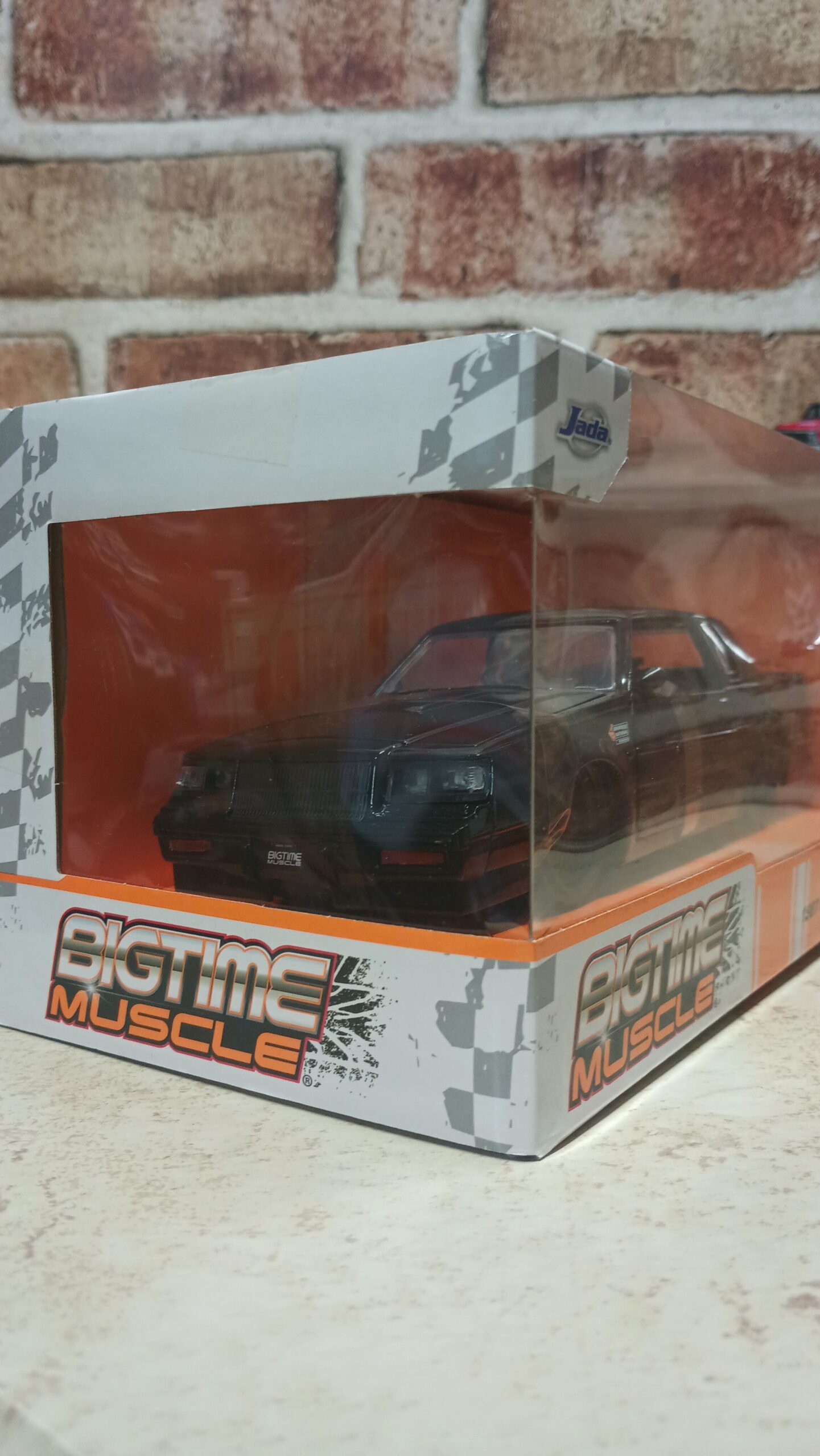 1987 BUIK GRAND NATIONAL 1:24 DIECAST BY JADA - Imagen 2