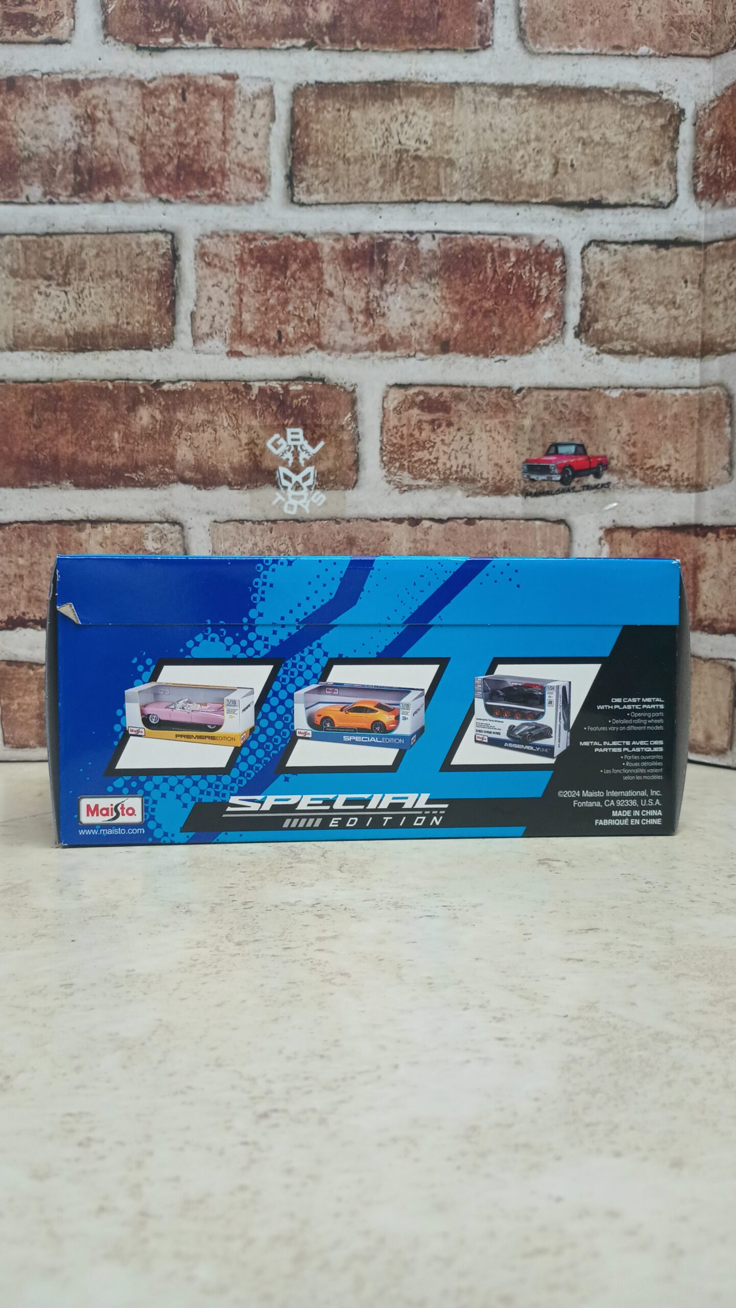 1993 FORD MUSTANG SVT COBRA 1:24 by Maisto - Imagen 4