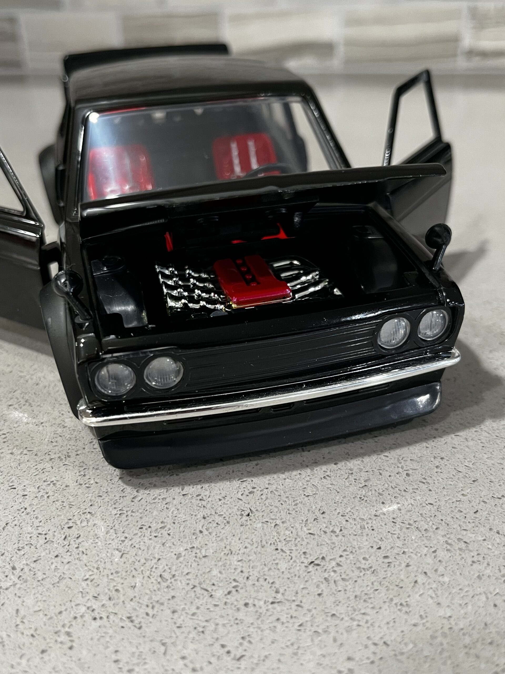 1973 DATSUN 510 (BLACK) JDM 1:24 BY JADA - Imagen 7