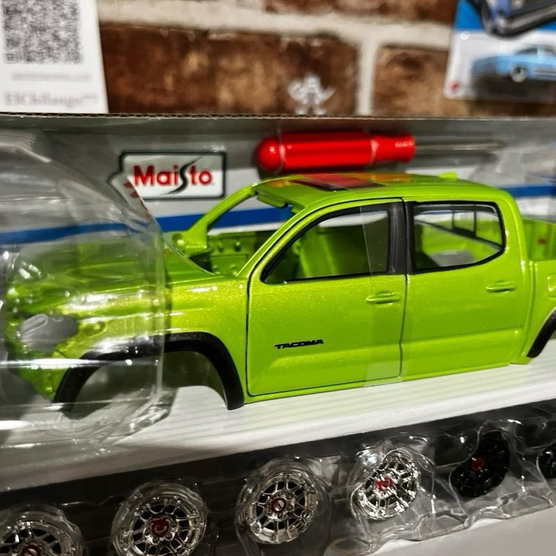 2023 TOYOTA TACOMA TRD PRO 1:27 DIECAST BY MAISTO - Imagen 3