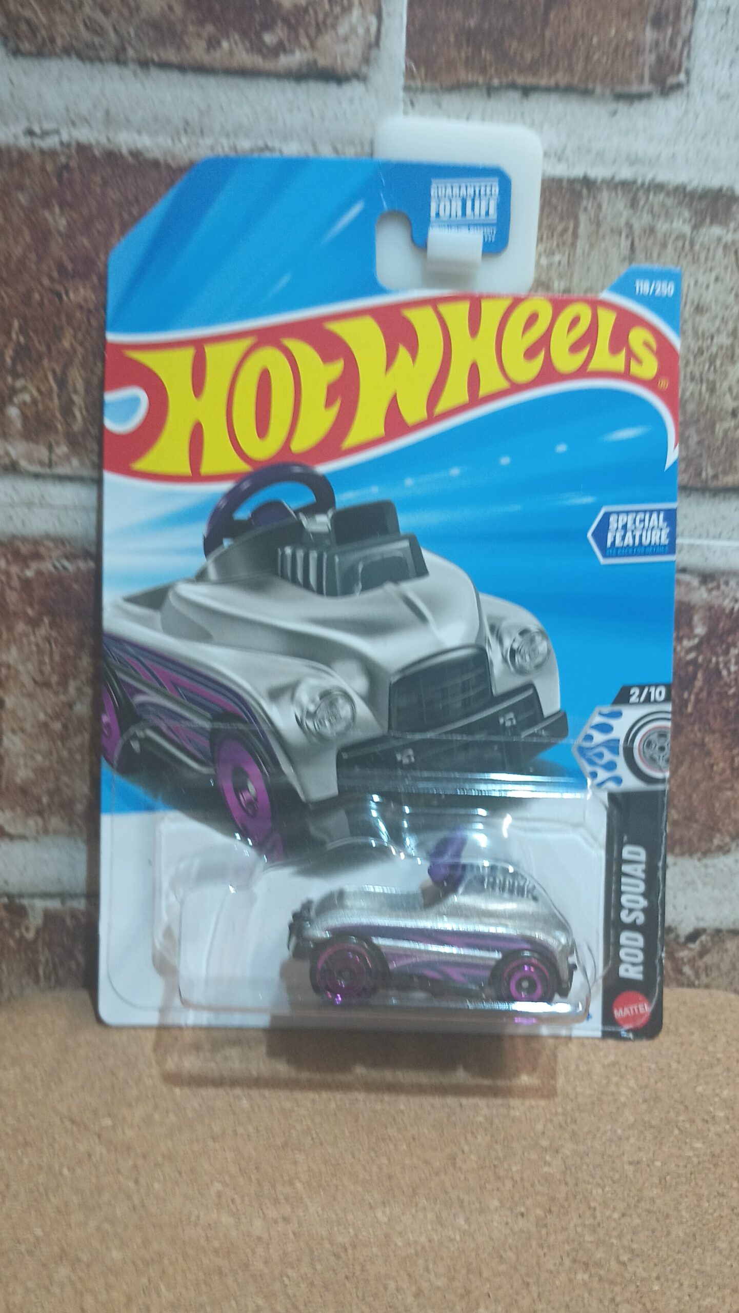 PEDAL DRIVE BY HOT WHEELS