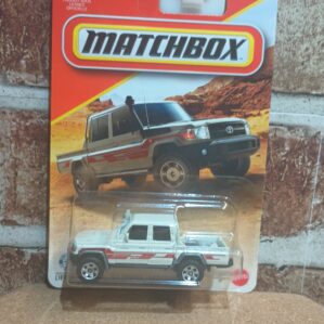 17' TOYOTA LANDCRUISER 78 BY MATCHBOX