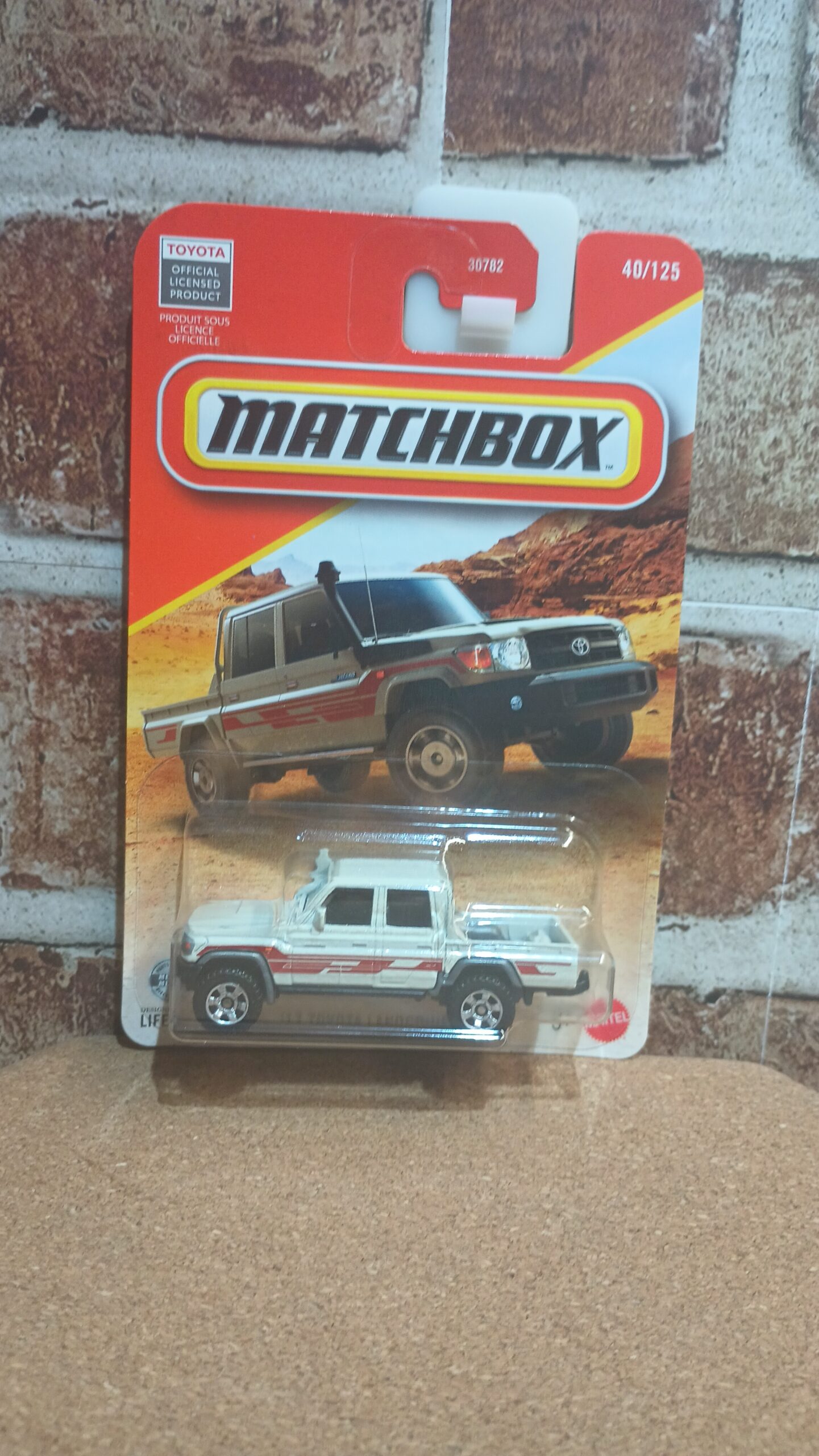 17' TOYOTA LANDCRUISER 78 BY MATCHBOX