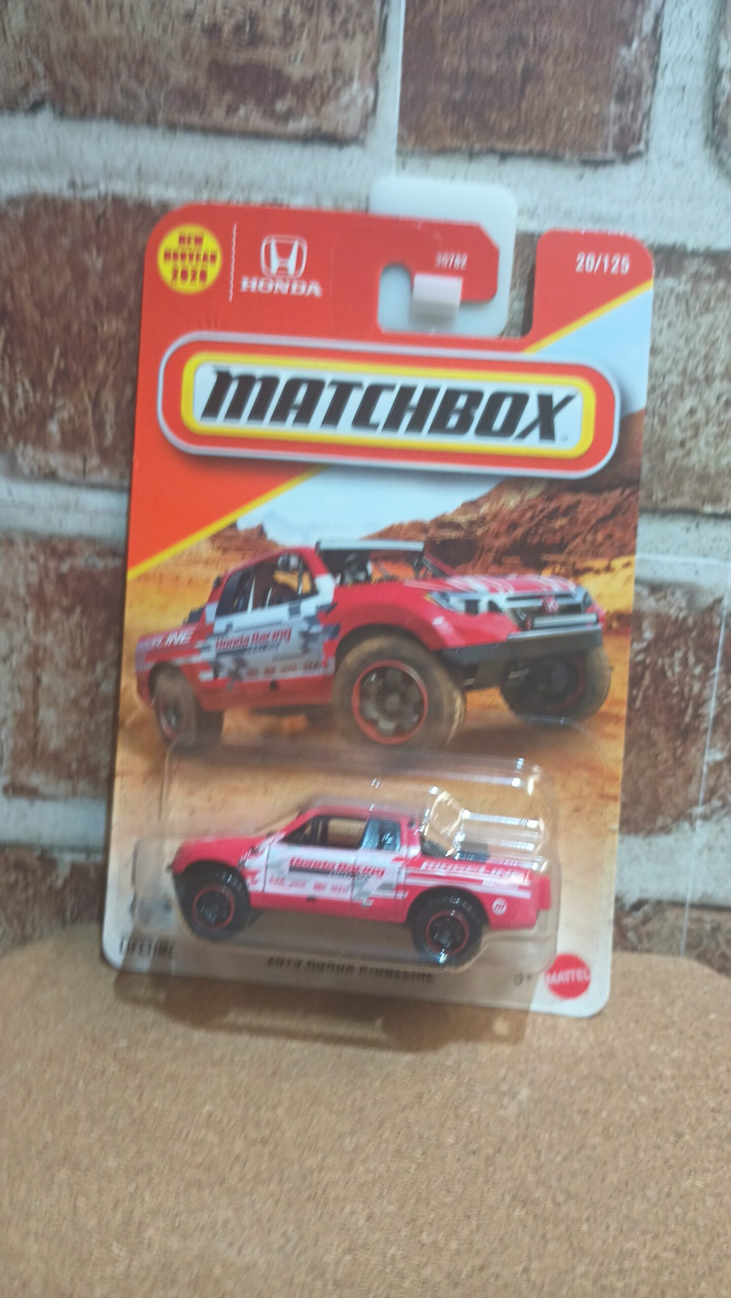 2015 HONDA RIDGELINE BY MATCHBOX