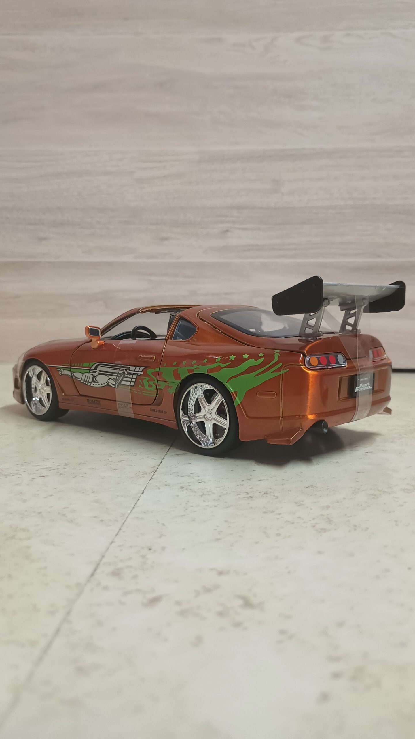 BRIAN'S TOYOTA SUPRA 1:24 DIECAST BY JADA - Imagen 4